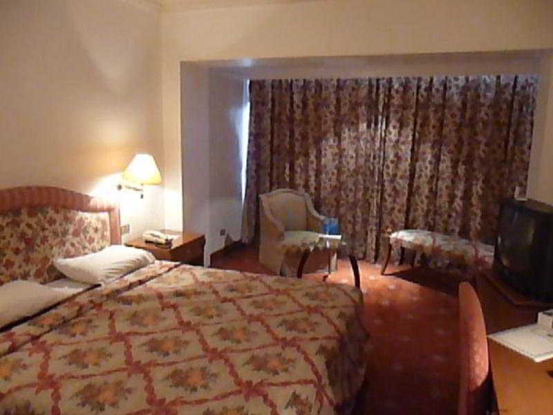 Commodore Hotel Amman Eksteriør bilde